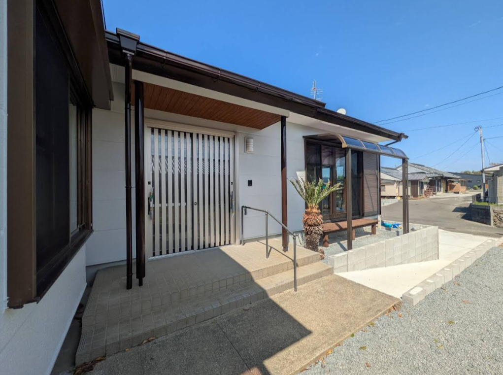 閑静な住宅に佇むリフォーム済みオール電化の平屋住宅 3