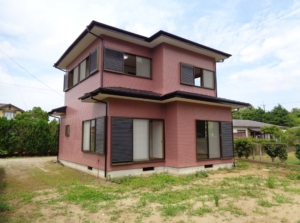畑広がる中の日当たり眺望の良い閑静な４ＬＤＫ住宅２階建