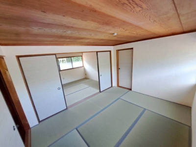 ２階和室の二間です