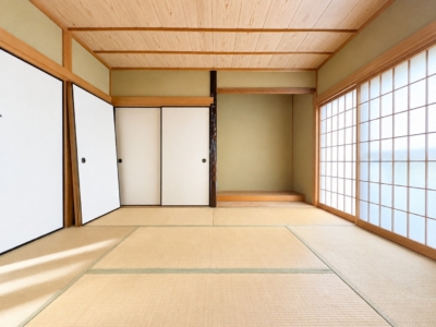 (居間)