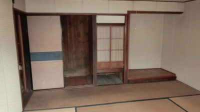 (居間)