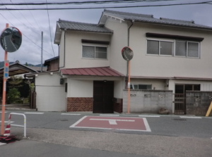 京都縦貫道 千代川ＩＣから車で約３分 軽駐車可でお手頃価格