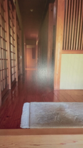 (玄関)