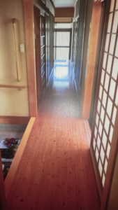 (玄関)