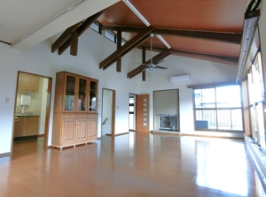 温泉付、暖炉のある家 修善寺ニュータウン