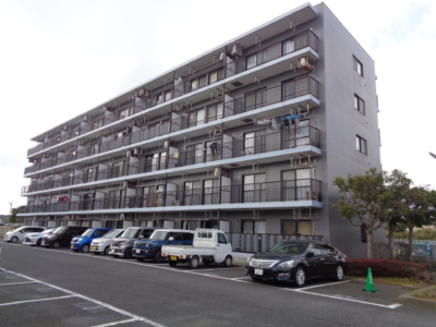 南東側駐車場より駐車手前３台目(外観)