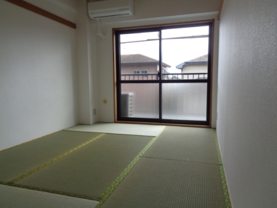 和室6帖エアコン１台あり(内装)