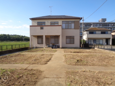 正面より、南東側より(外観)