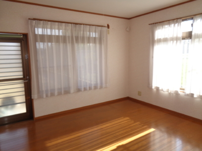 １階エレベータ室わき７帖