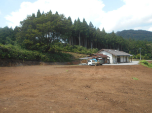 広大地の邸宅・レストラン、工場等多目的可