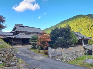 しだれ桜の名所が望める里山でのんびり田舎暮らし