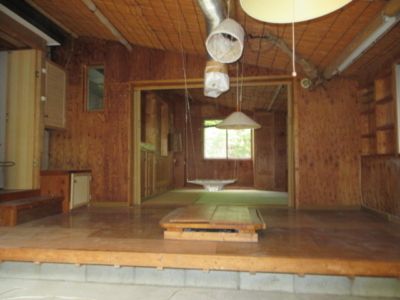 囲炉裏のある部屋、DIYで増築
