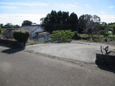 町道からの進入口