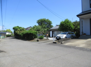 南道路で陽当りの良い土地です、高鍋駅へ500ｍ