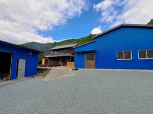 自分らしさ発見…自然豊かな里山に佇む古民家