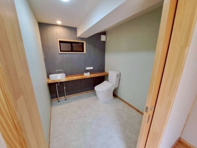 バリアフリーの広いトイレです