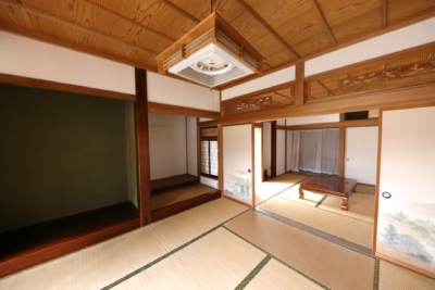 (居間)