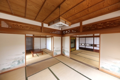 (居間)