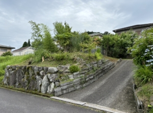 名張市つつじが丘南五番町～果樹園～