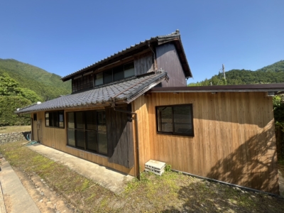 本屋裏側の様子