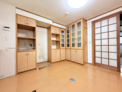 (居間)