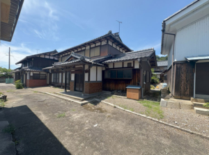 湖北の二世帯住宅・・民泊向き