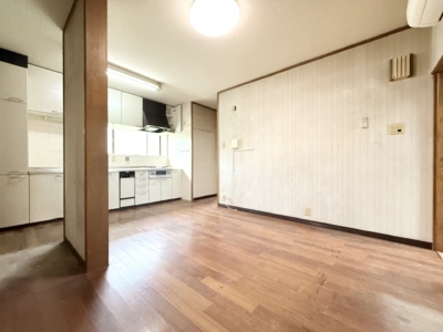 (居間)