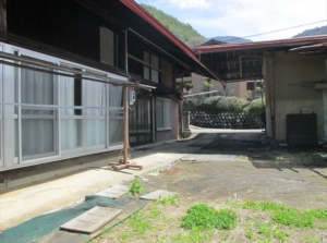 よっ！古民家 静かな山合いにある農地付き物件