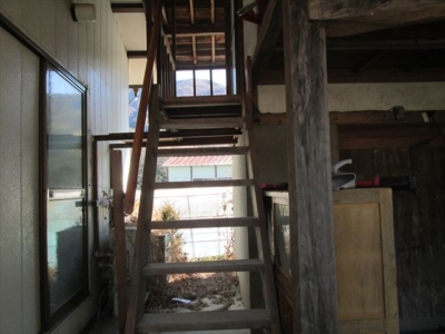 土蔵　2階への階段