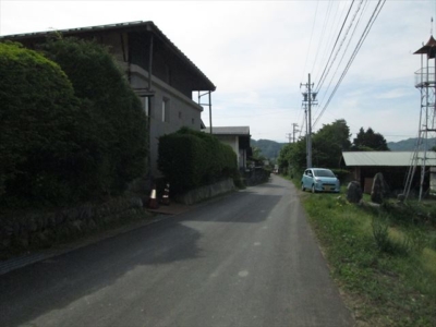 北側道路付き（反対方向から）(外観)