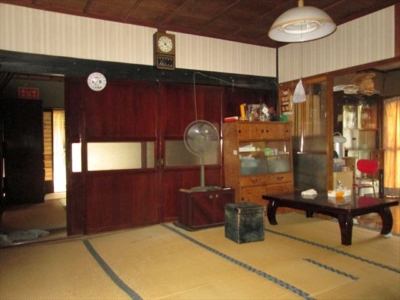 居間(居間)