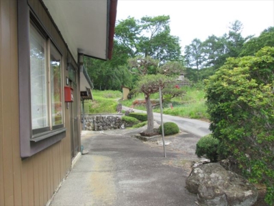 玄関先(外観)