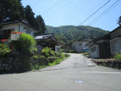 西側より　南側道路付き(周辺)