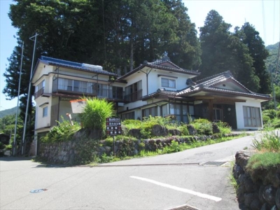 南西側より(外観)