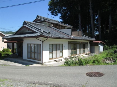 南東側より(外観)