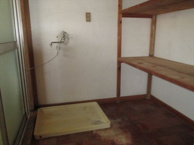 脱衣・洗濯機置き場