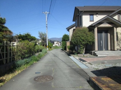 西側より　北側道路付き(周辺)