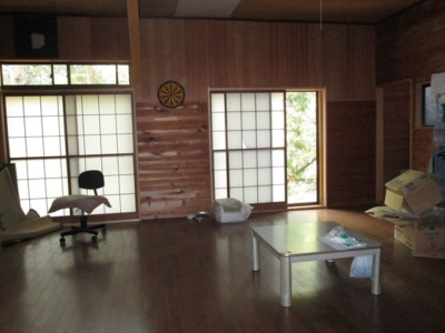 (居間)