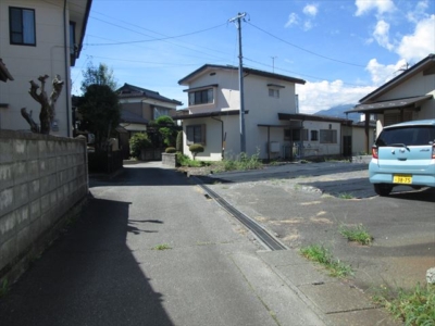 北側より（東側道路付き）(周辺)