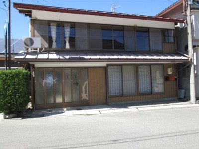 東側より(外観)