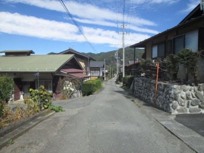 南側より　東側道路付き(周辺)