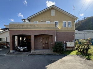戸倉上山田温泉が徒歩圏内 バルコニーから山を望む眺望