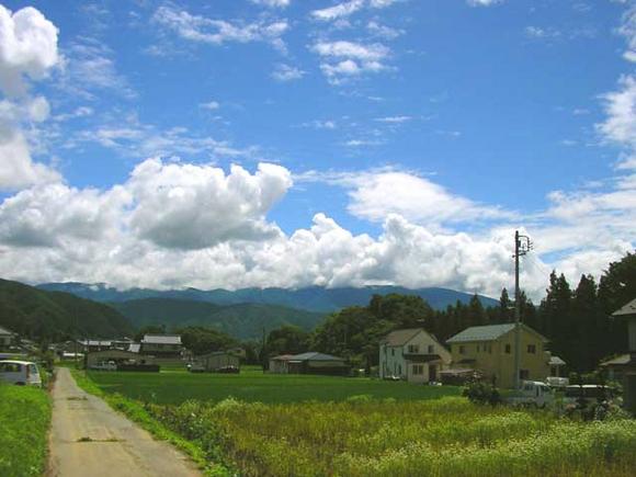 何よりも中央、南アルプスが綺麗!!開放的な景色が味わえます。 4