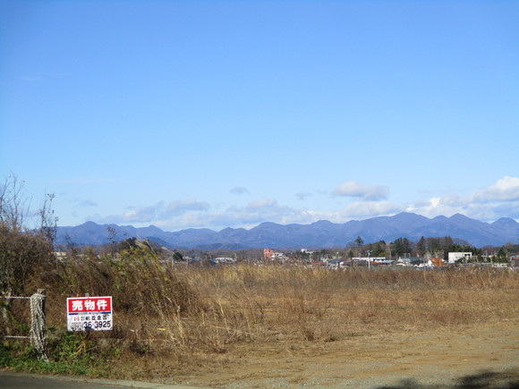 安達太良山を望む高台の平坦な土地 2