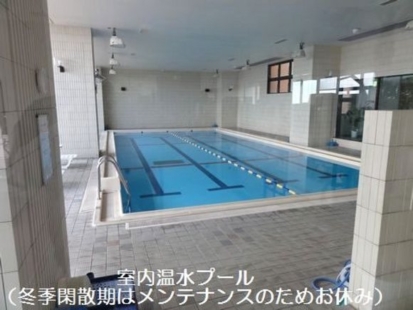 屋内温水プール